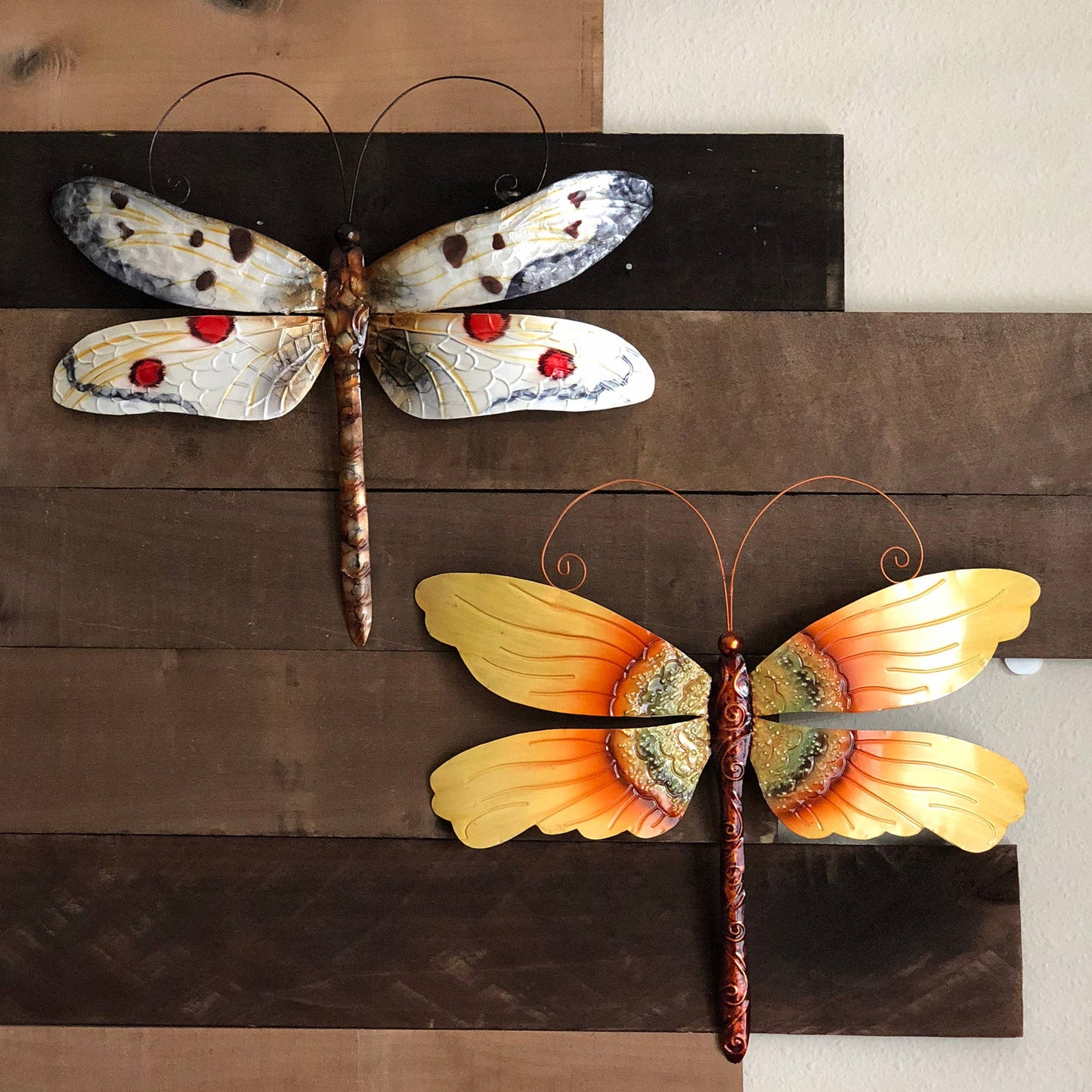 Eangee Home Design - Dragonfly Wall Decor Sunflower, Metal, Indoor / Outdoor
