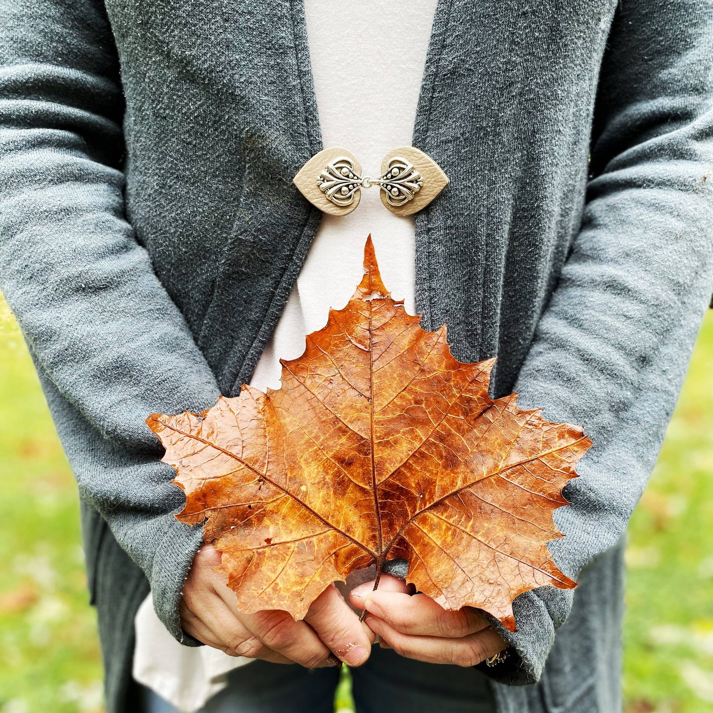 KardiKlips - Sweater, Cardigan Cinch Clips - Unique Clothing Accessories