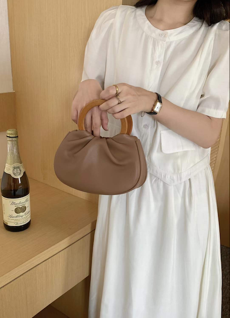 Pretty Persuasions - P23069B Mini Wood Handle Purse Crossbody Bag (Curve Bottom): 05 Black