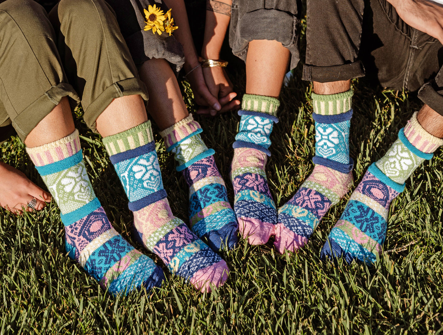 Solmate Socks - Hummingbird Crew Socks | Socks That Give Back : Small (Women 6 - 8 / Men 5 - 7)
