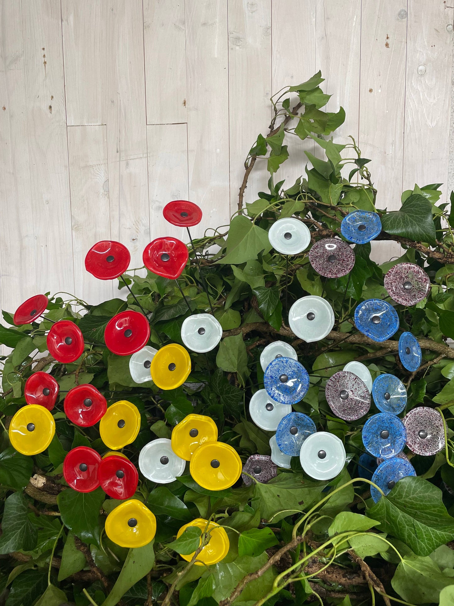 CARNEOL GLASS - Small Glass Flower For Outside In Red