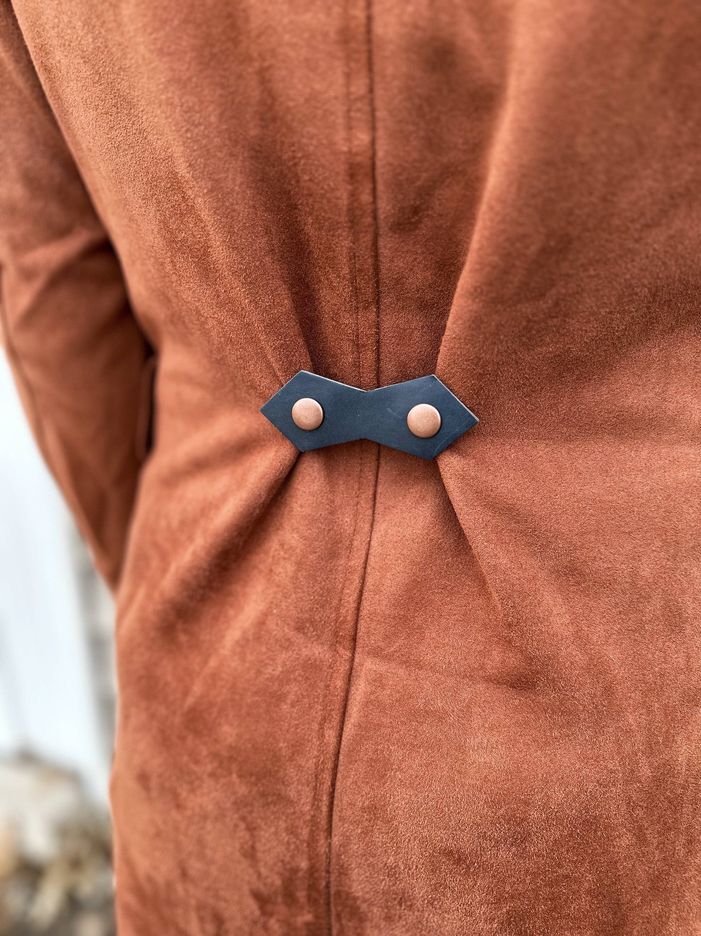 KardiKlips - Cinch Clip for Clothing, Unique Versatile Belt Alternative