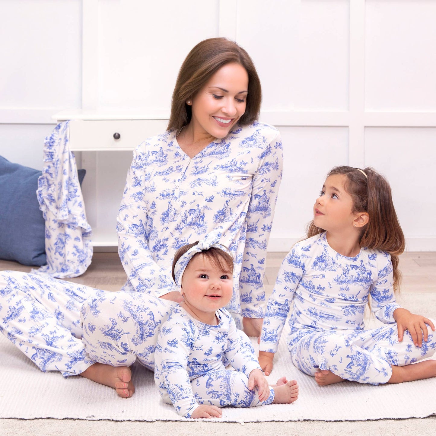 Tesa Babe - Baby Girl Toile de Jouy Bamboo Zipper Romper - Mommy and Me: 3-6M