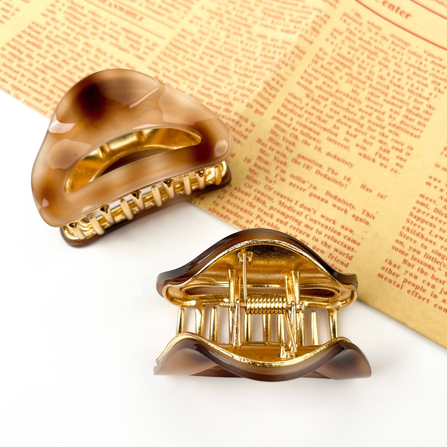 TheDivaSoap - Mushroom hair clips colorful claw clip: A