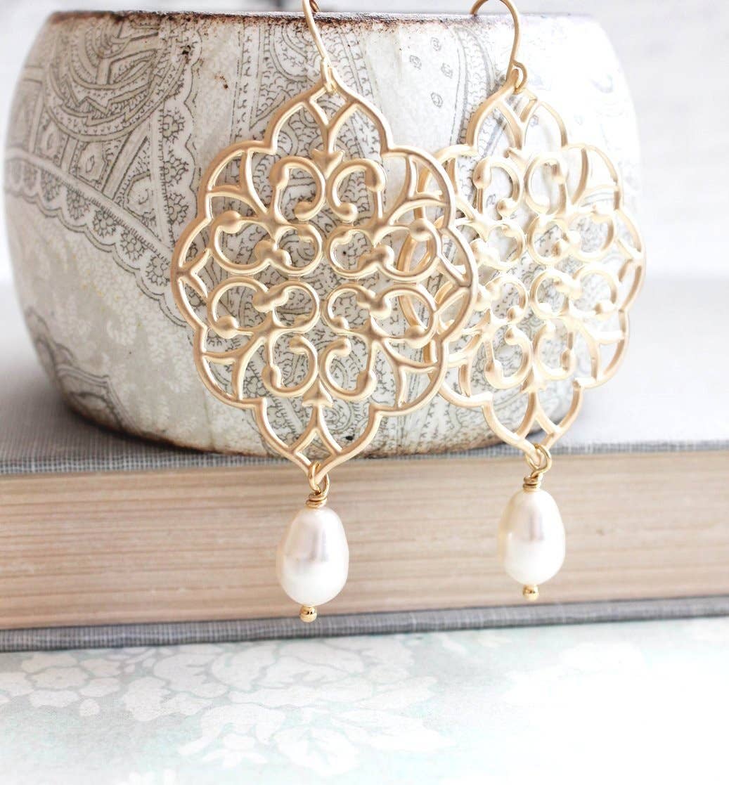 A Pocket of Posies - Gold Filigree Earrings - White Pearl: Silver