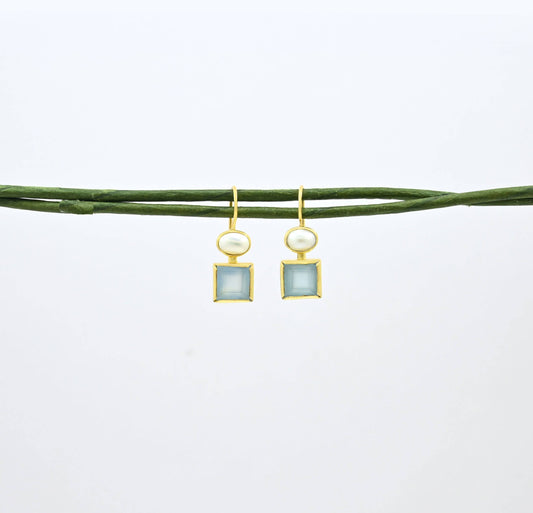 Schmuckoo Berlin - Oval Pearl & Square Blue Chalcedony Earrings Gold