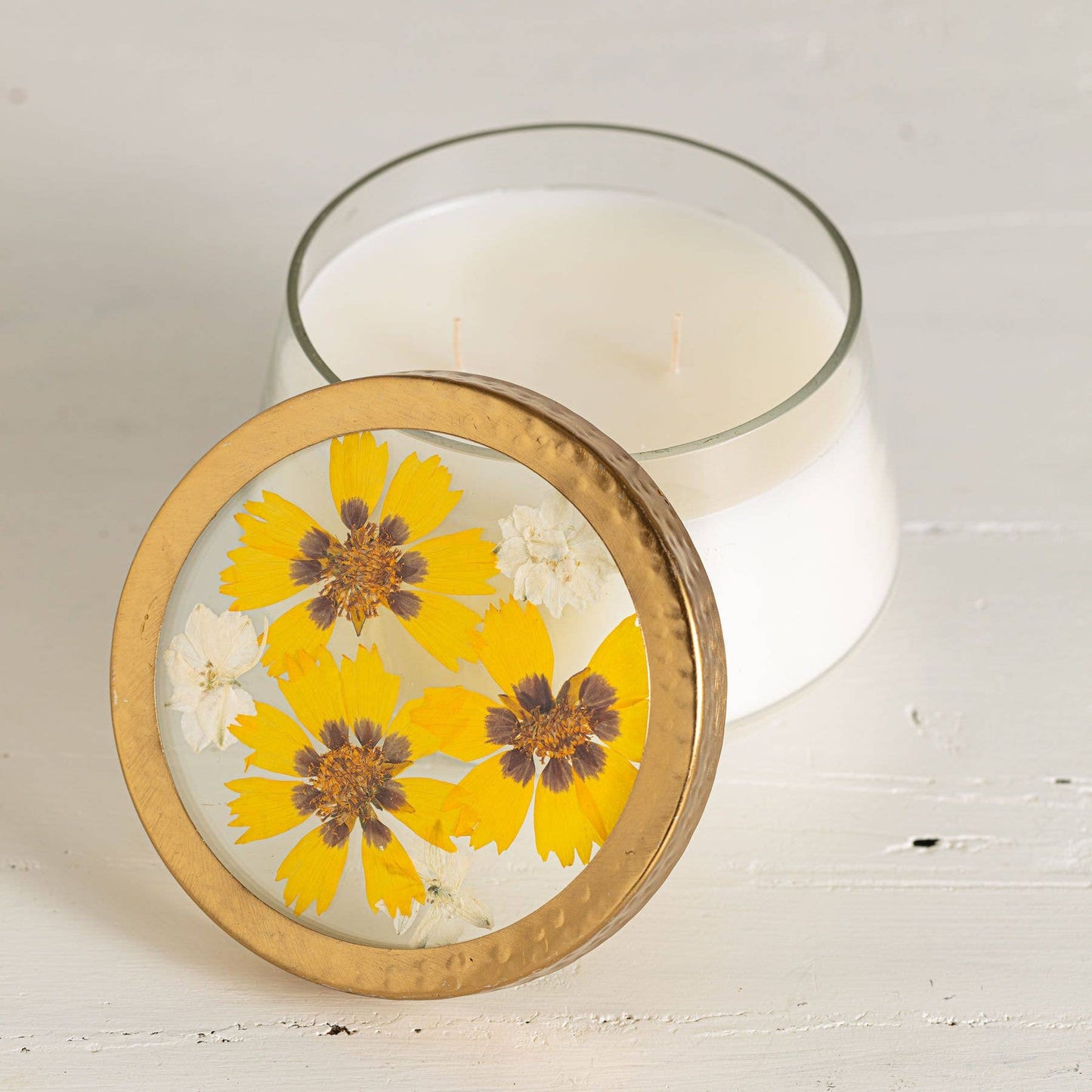 Rosy Rings - Honey Tobacco Large Pressed Floral Candle