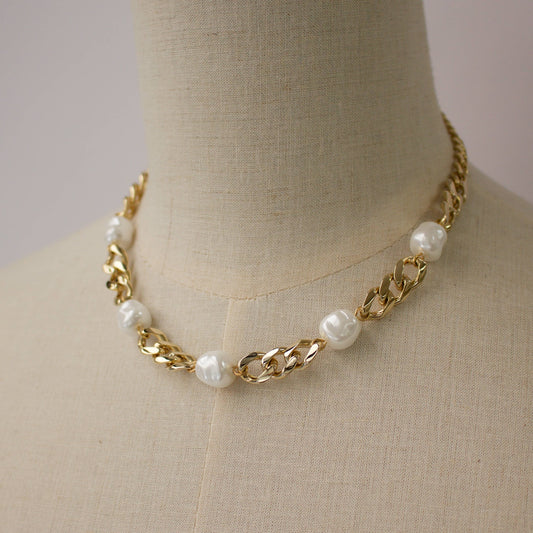 a.v. max - Soho Pearl Necklace: Pearl/Gold