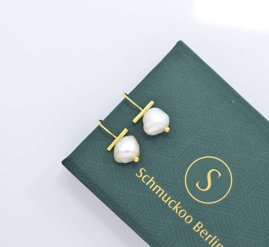 Schmuckoo Berlin - Baroque Pearl Gold Earring