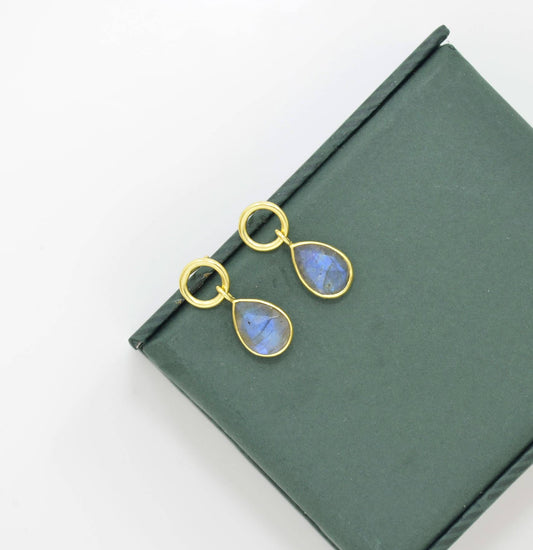 Schmuckoo Berlin - Circle Post Earrings Gold Plated Silver 925 - Labradorite