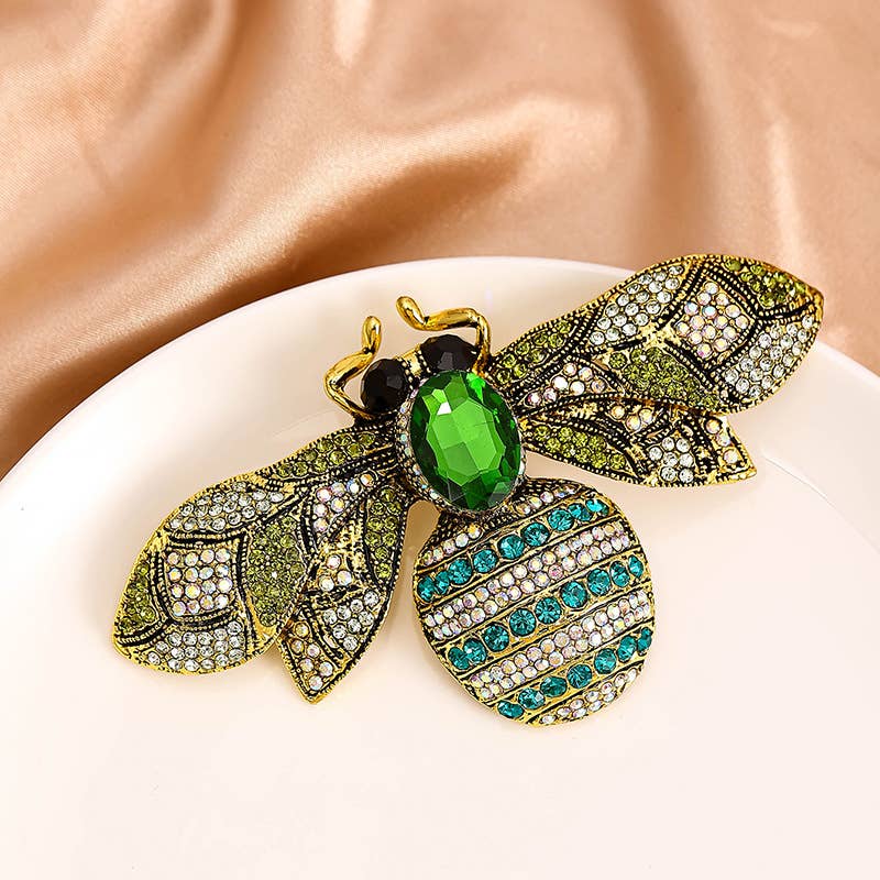 PEACH ACCESSORIES - 1554 crystal Bee brooch: Green