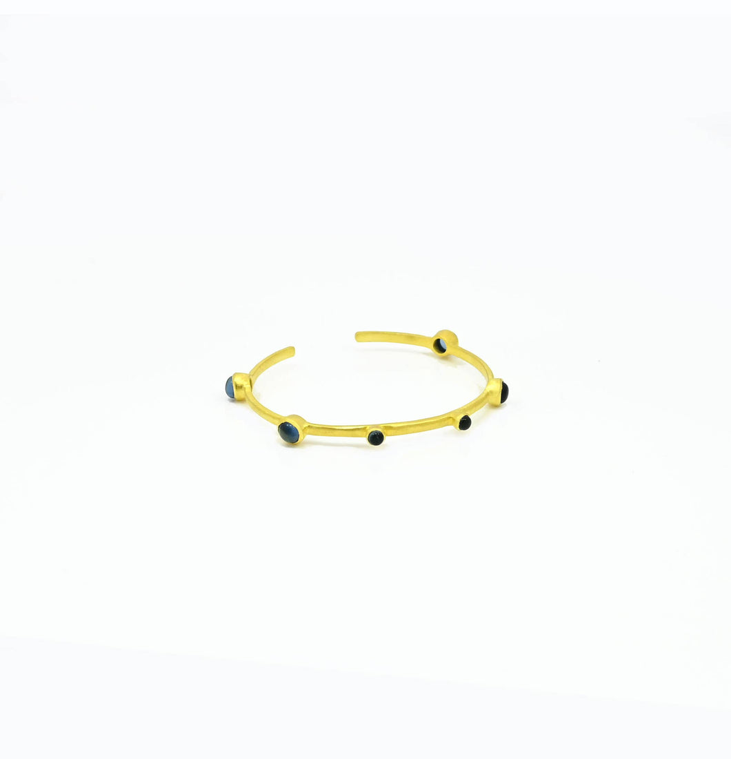 Schmuckoo Berlin - Gold Cuff Bangle - Blue Iolite